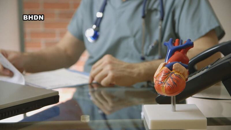 Signs and symptoms you can look out for when you suspect a heart attack.